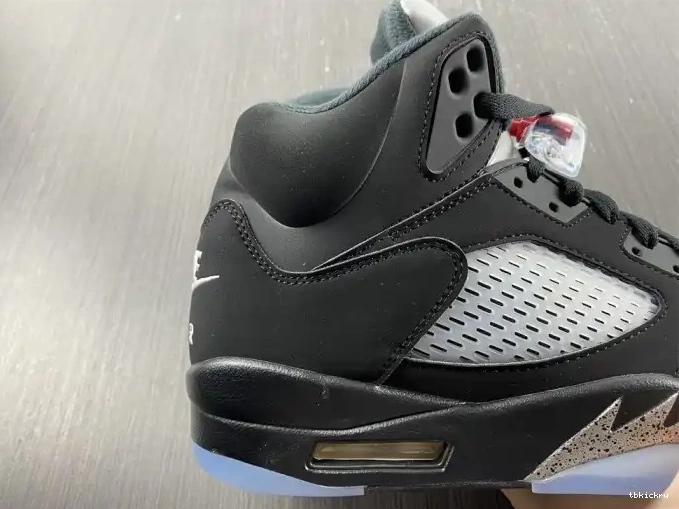 Cheap TBK 845035-003 Retro (2016) Metallic Black Jordan 5 0513